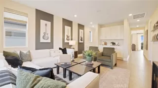 Photo #6: OC25090493 Listing