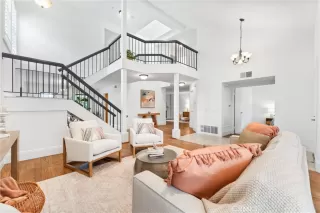 Photo #2: OC25090546 Listing