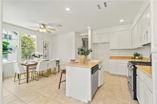 Photo #4: OC25091313 Listing 