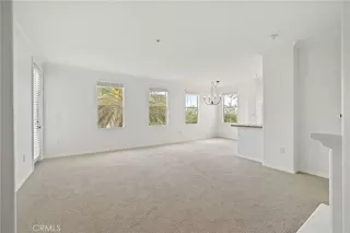 Photo #4: OC25091427 Listing