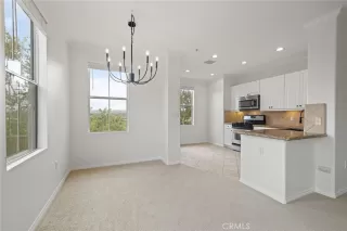 Photo #5: OC25091427 Listing