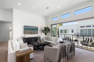 Photo #2: OC25091961 Listing 