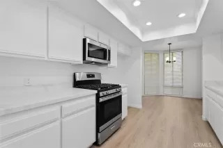 Photo #2: OC25092319 Listing 