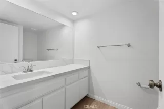 Photo #6: OC25092319 Listing 