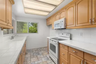 Photo #5: OC25092526 Listing 