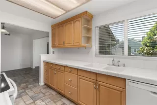 Photo #6: OC25092526 Listing 