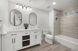 Photo #6: OC25092636 Listing