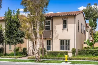 Photo #2: OC25093120 Listing 