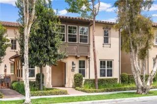 Photo #3: OC25093120 Listing 