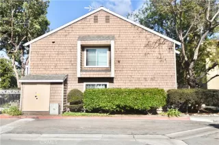 Photo #5: OC25093467 Listing 