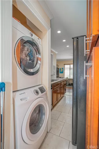 Photo #6: OC25093603 Listing