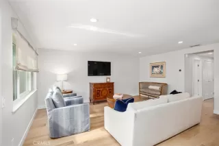 Photo #3: OC25093646 Listing