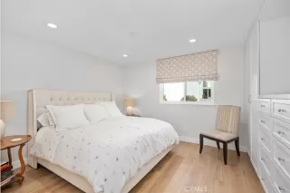 Photo #5: OC25093646 Listing