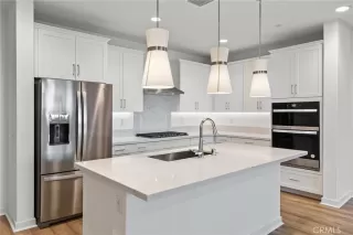 Photo #4: OC25094383 Listing 