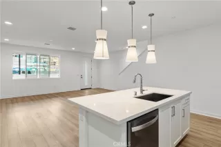 Photo #6: OC25094383 Listing 