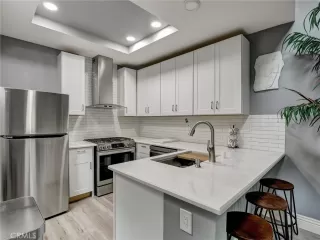 Photo #6: OC25095414 Listing 