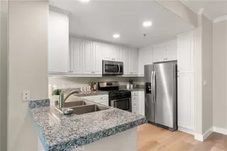 Photo #5: OC25095443 Listing 