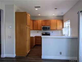 Photo #5: OC25095543 Listing 