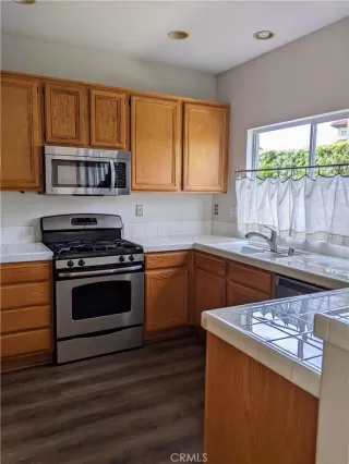 Photo #6: OC25095543 Listing 