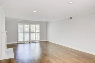 Photo #3: OC25095882 Listing