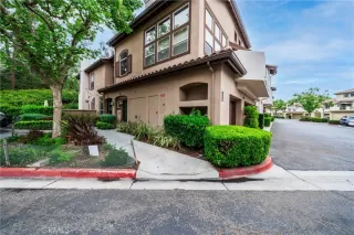 Photo #6: OC25095949 Listing 