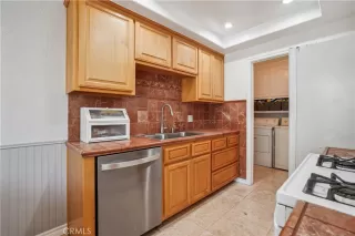 Photo #6: OC25096207 Listing 