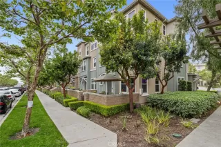 Photo #2: OC25096555 Listing