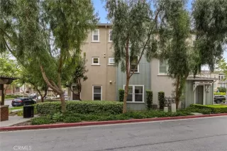 Photo #6: OC25096555 Listing