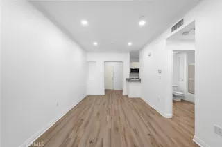 Photo #2: OC25096914 Listing