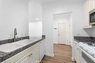 Photo #4: OC25096914 Listing