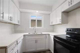 Photo #4: OC25097313 Listing 