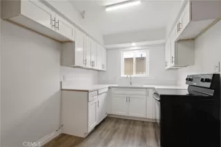 Photo #6: OC25097313 Listing 