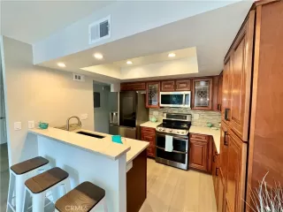 Photo #3: OC25098405 Listing 