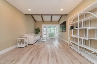 Photo #5: OC25098969 Listing 