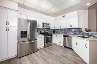 Photo #5: OC25099057 Listing 