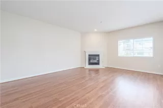 Photo #6: OC25099363 Listing