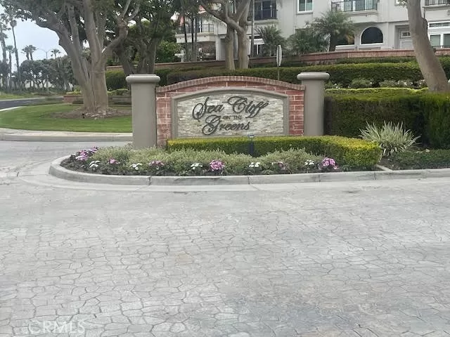 MLS: OC25099538 Condo For Sale