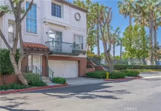 Photo #4: OC25099565 Listing 