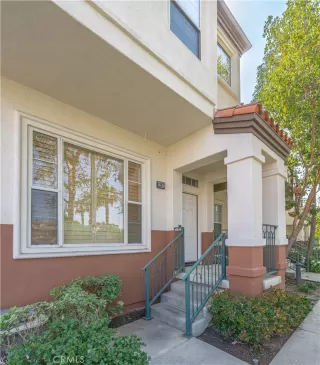 Photo #6: OC25099565 Listing 