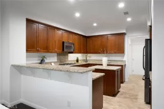 Photo #6: OC25100282 Listing 