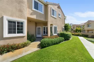 Photo #2: OC25100306 Listing 