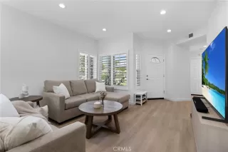 Photo #5: OC25100306 Listing 