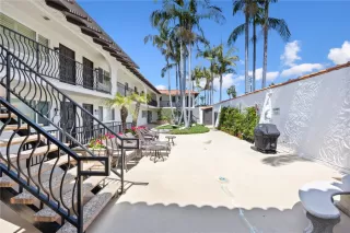 Photo #5: OC25100622 Listing