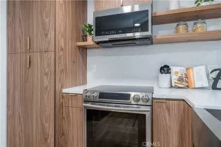 Photo #3: OC25100689 Listing 