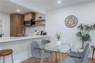 Photo #5: OC25100689 Listing 