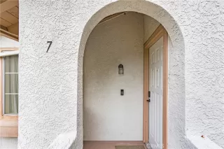 Photo #2: OC25101034 Listing 