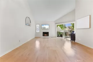 Photo #1: OC25101060 Listing 