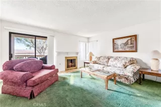 Photo #4: OC25101437 Listing 