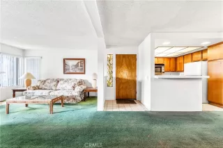 Photo #5: OC25101437 Listing 