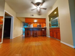 Photo #4: OC25101533 Listing